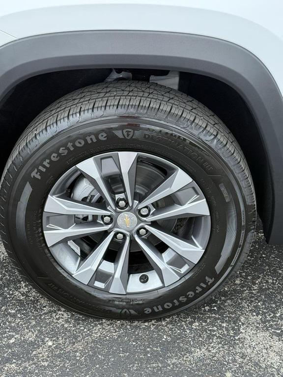 new 2026 Chevrolet Equinox car, priced at $30,145