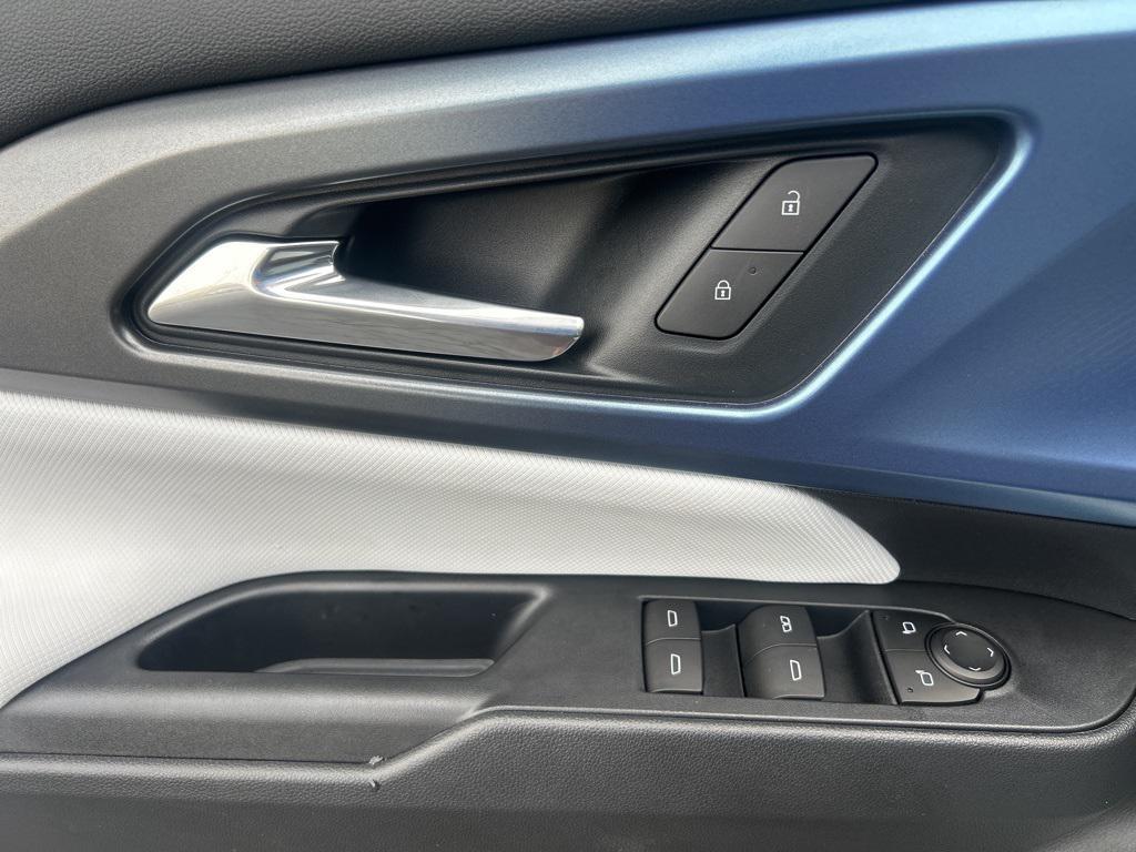 new 2025 Chevrolet Equinox EV car, priced at $45,090