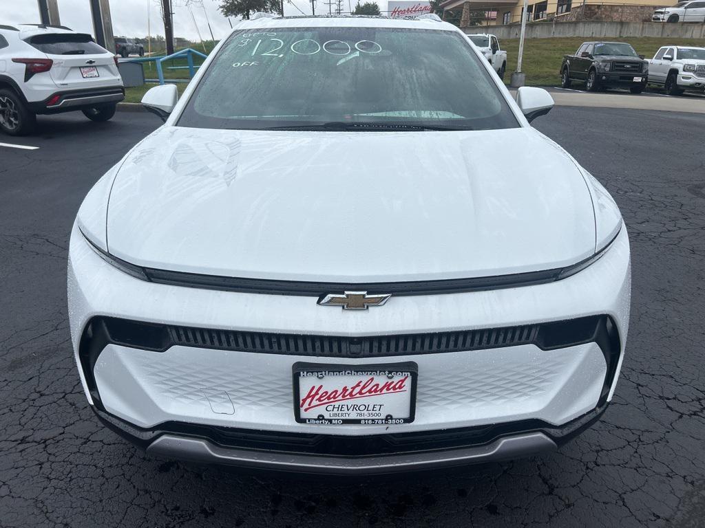 new 2025 Chevrolet Equinox EV car, priced at $45,090