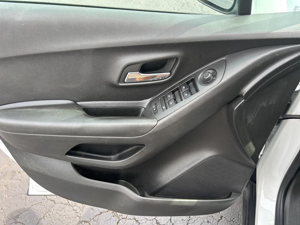 used 2022 Chevrolet Trax car, priced at $17,300