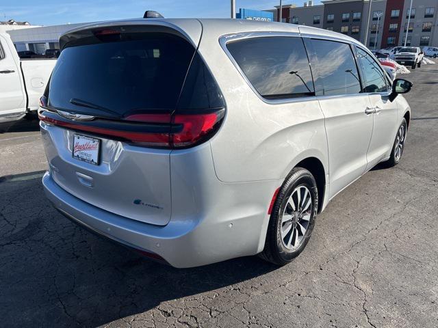 used 2024 Chrysler Pacifica Hybrid car, priced at $35,593