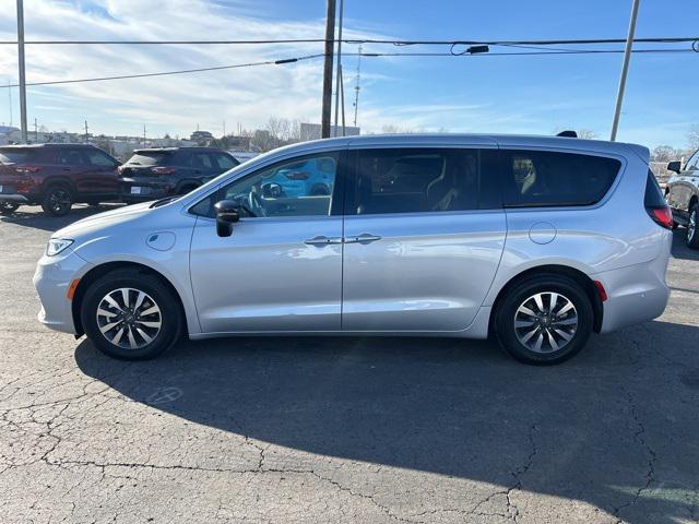 used 2024 Chrysler Pacifica Hybrid car, priced at $35,593