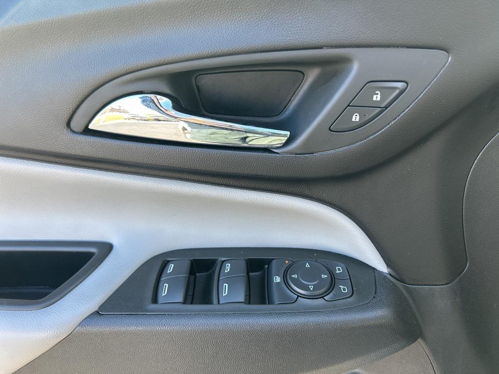 used 2024 Chevrolet Equinox car, priced at $22,658