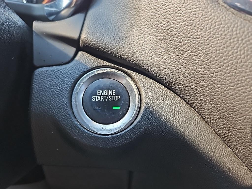 used 2022 Chevrolet Equinox car, priced at $21,259