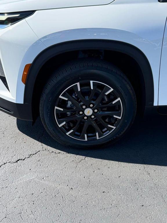 new 2026 Chevrolet Traverse car, priced at $46,490