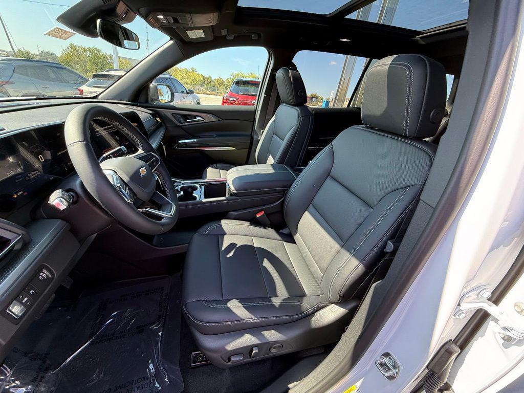new 2026 Chevrolet Traverse car, priced at $46,490