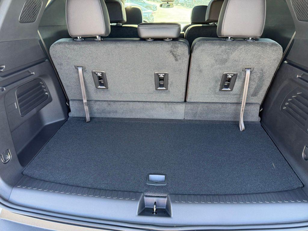 new 2026 Chevrolet Traverse car, priced at $46,490