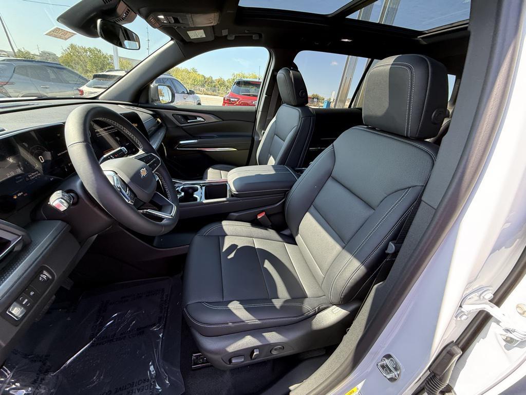 new 2026 Chevrolet Traverse car, priced at $46,490