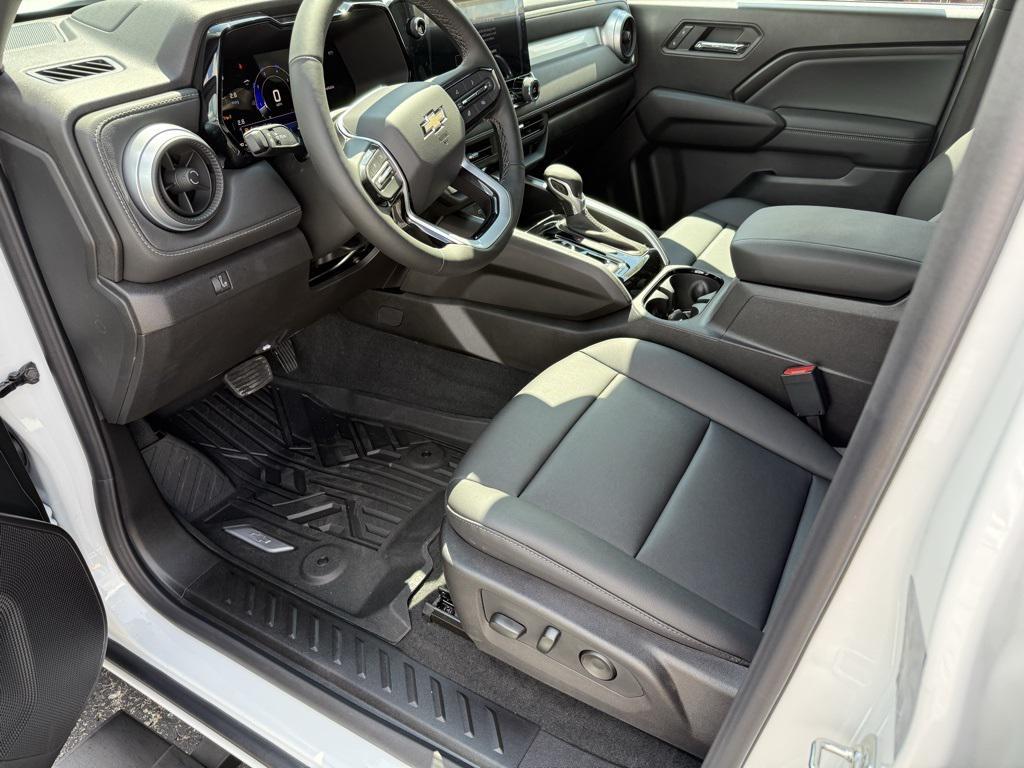 new 2025 Chevrolet Colorado car, priced at $44,110