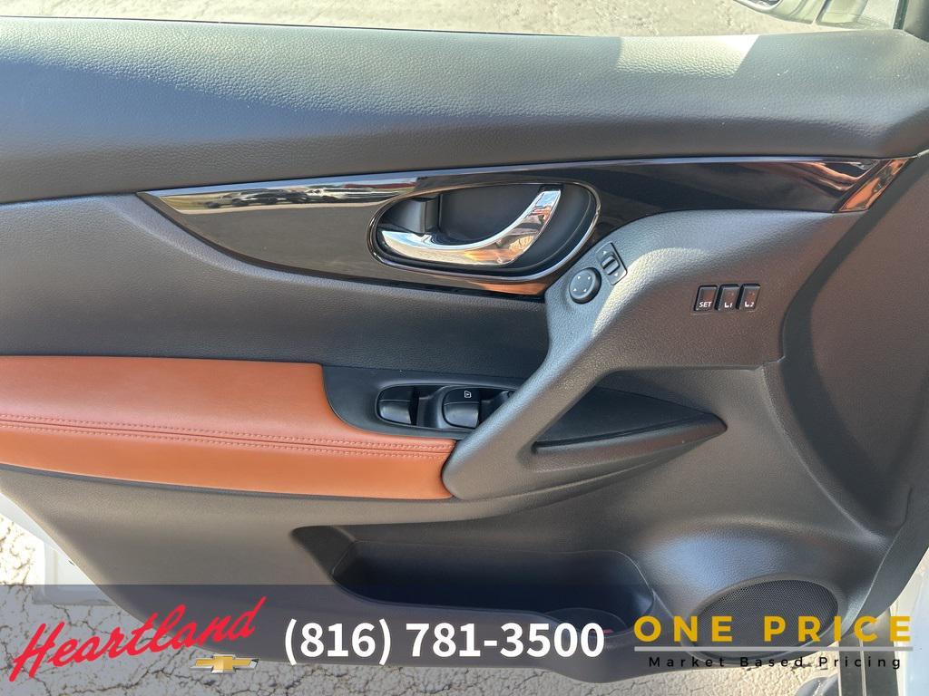 used 2019 Nissan Rogue car, priced at $19,499