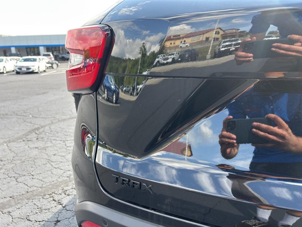 new 2025 Chevrolet Trax car, priced at $27,980