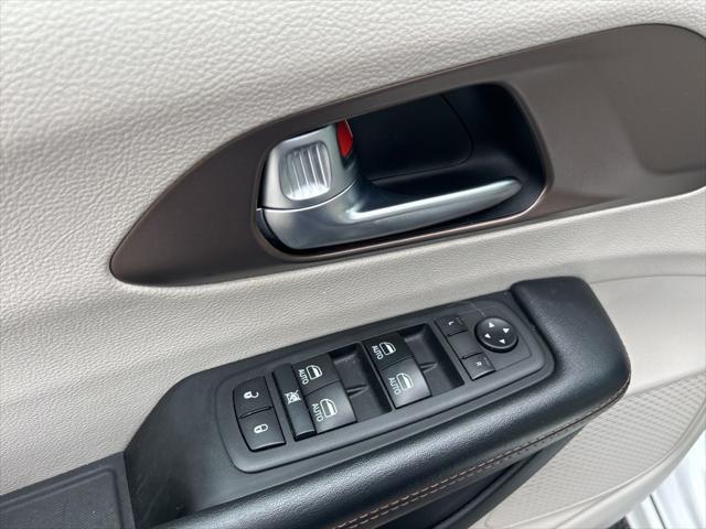 used 2019 Chrysler Pacifica car, priced at $18,389