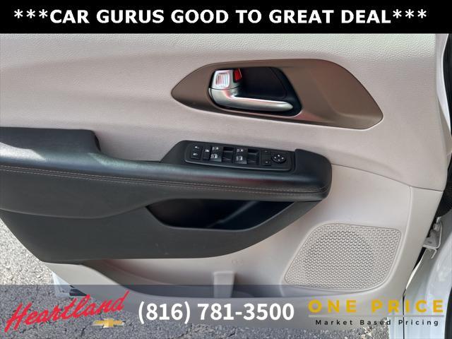 used 2019 Chrysler Pacifica car, priced at $18,694