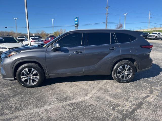 used 2022 Toyota Highlander car, priced at $33,945