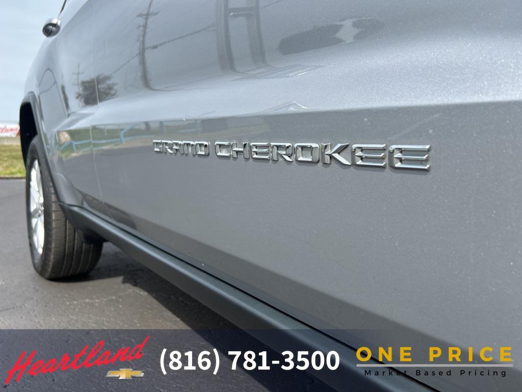 used 2015 Jeep Grand Cherokee car, priced at $13,837