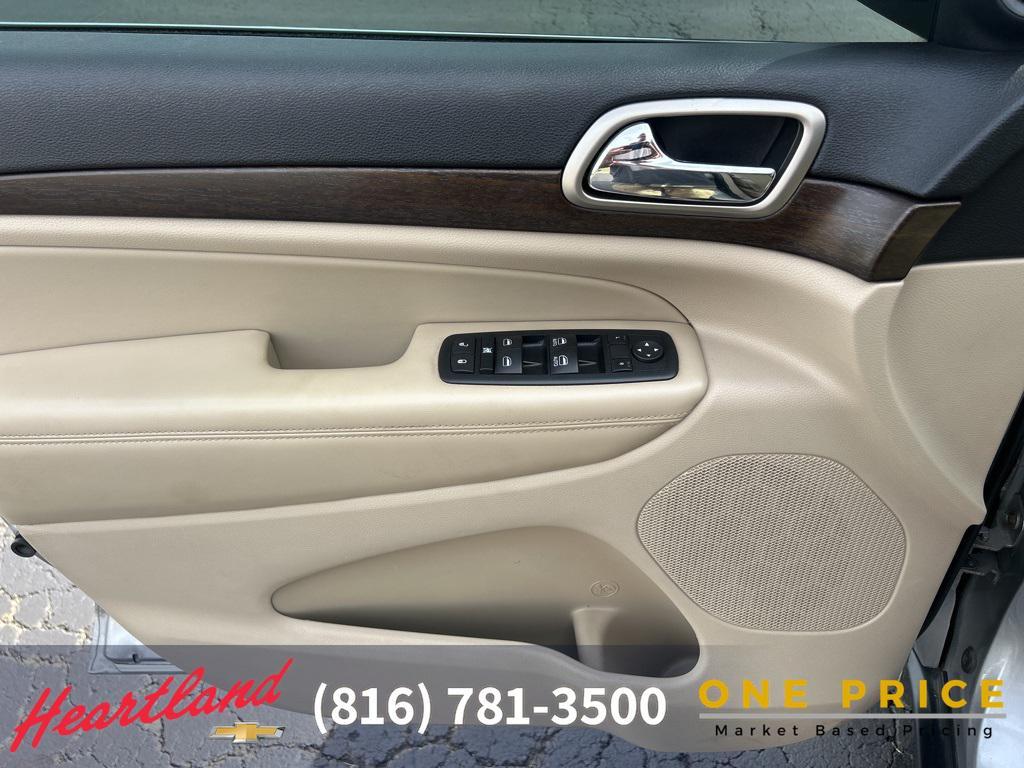 used 2015 Jeep Grand Cherokee car, priced at $13,837