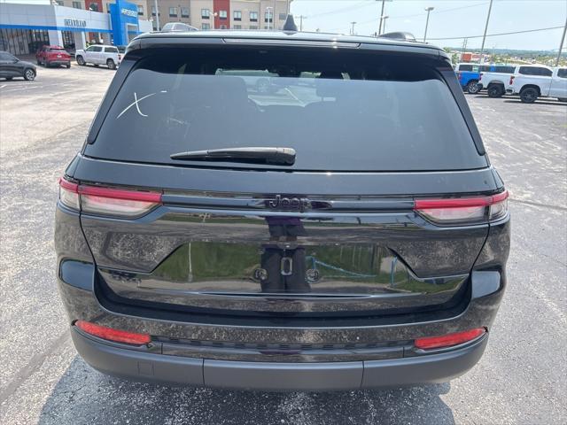 used 2022 Jeep Grand Cherokee car, priced at $33,758