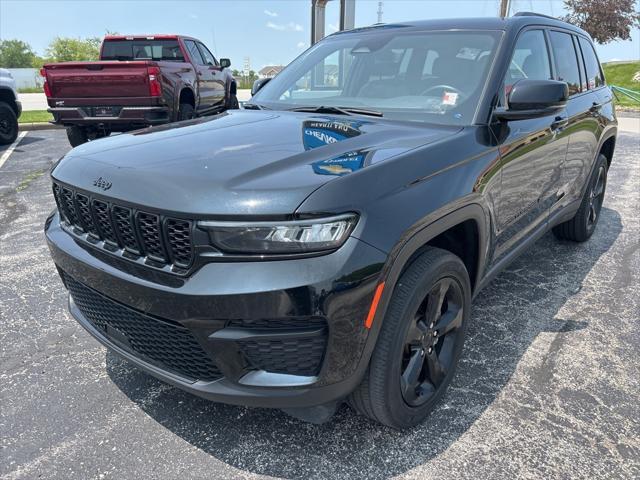used 2022 Jeep Grand Cherokee car, priced at $33,758