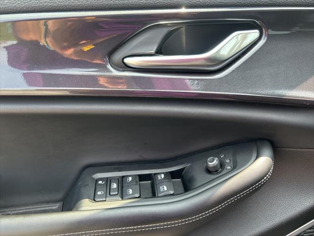 used 2022 Jeep Grand Cherokee car, priced at $33,758