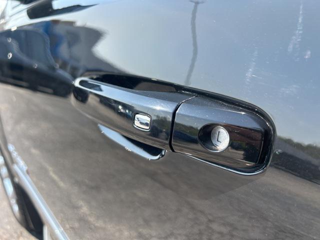 used 2020 GMC Yukon car, priced at $33,877