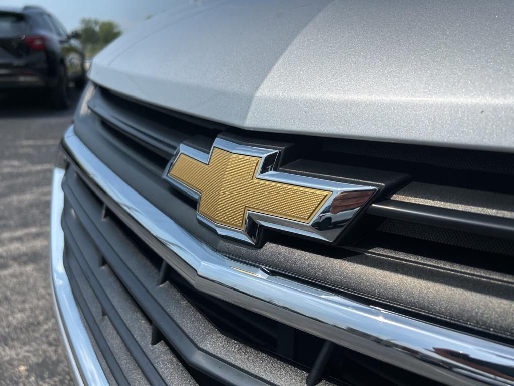 used 2021 Chevrolet Equinox car, priced at $19,132