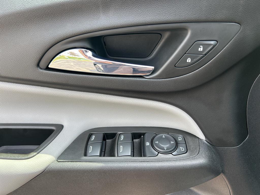 used 2021 Chevrolet Equinox car, priced at $19,132