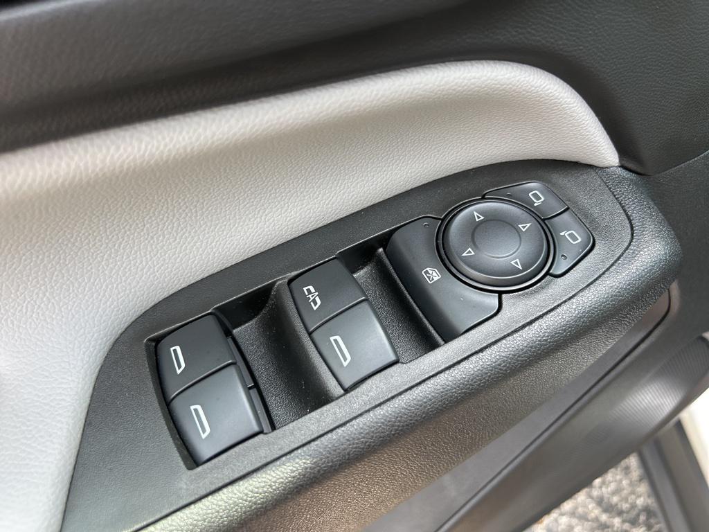 used 2021 Chevrolet Equinox car, priced at $19,132