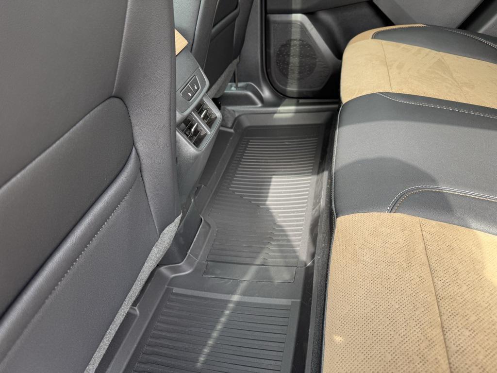 new 2026 Chevrolet Equinox car, priced at $39,290