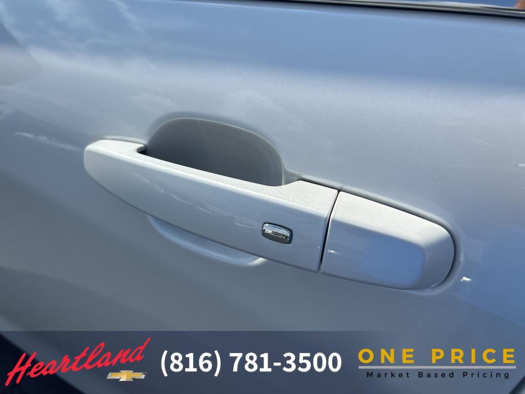 used 2022 Chevrolet Equinox car, priced at $20,588