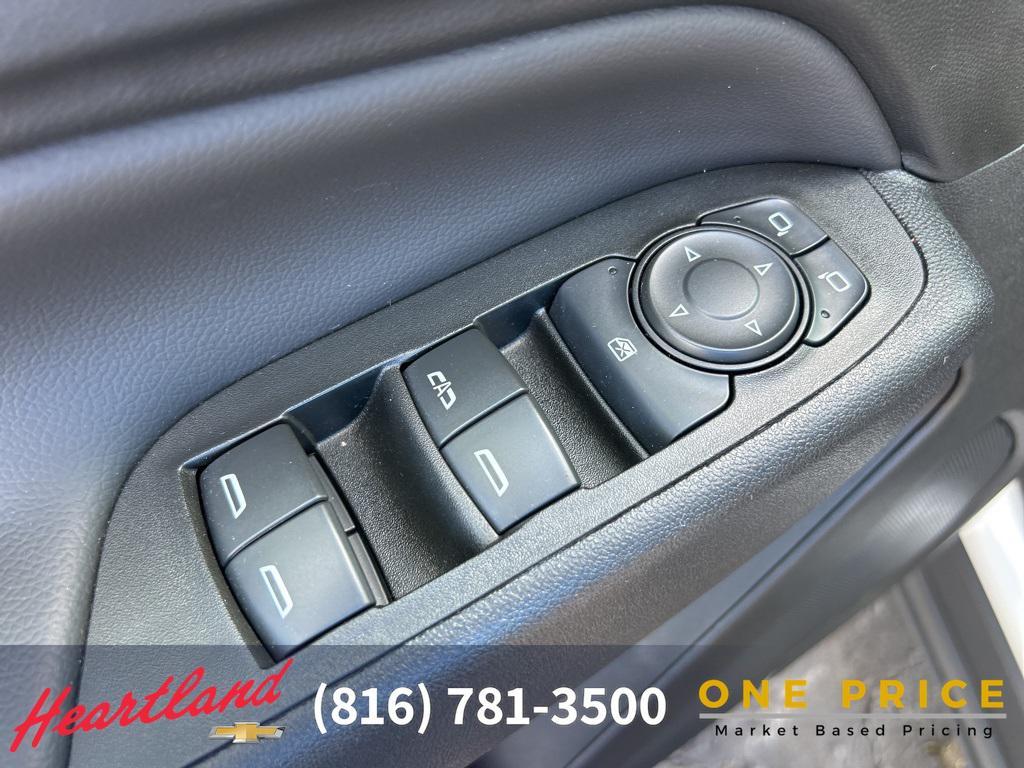 used 2022 Chevrolet Equinox car, priced at $20,588