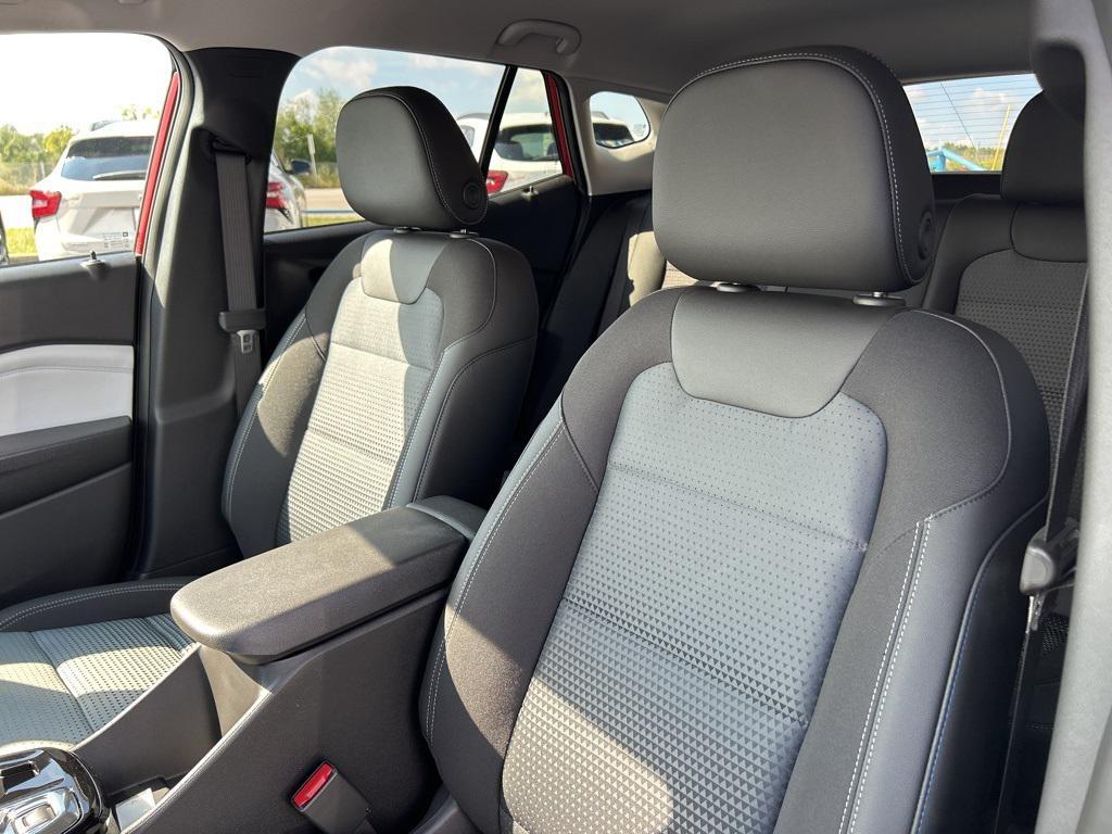 new 2026 Chevrolet Trax car, priced at $25,885
