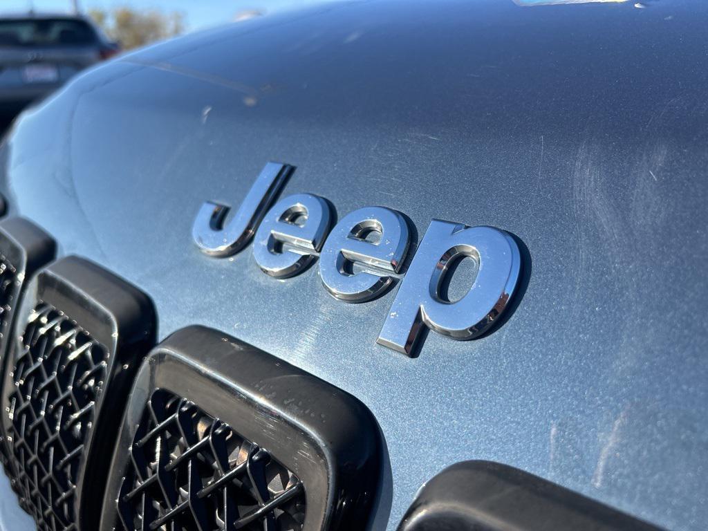 used 2020 Jeep Cherokee car, priced at $13,250