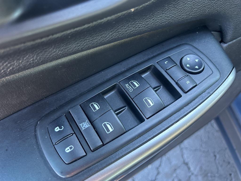 used 2020 Jeep Cherokee car, priced at $13,250