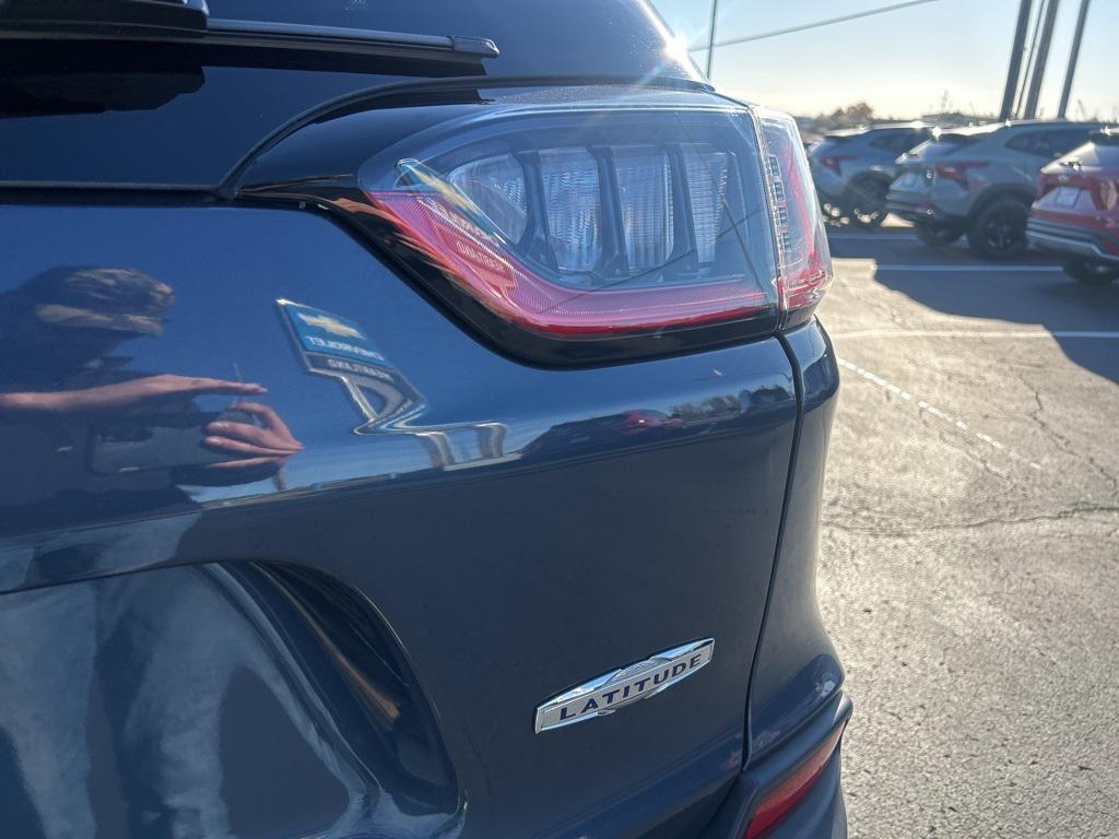 used 2020 Jeep Cherokee car, priced at $13,250