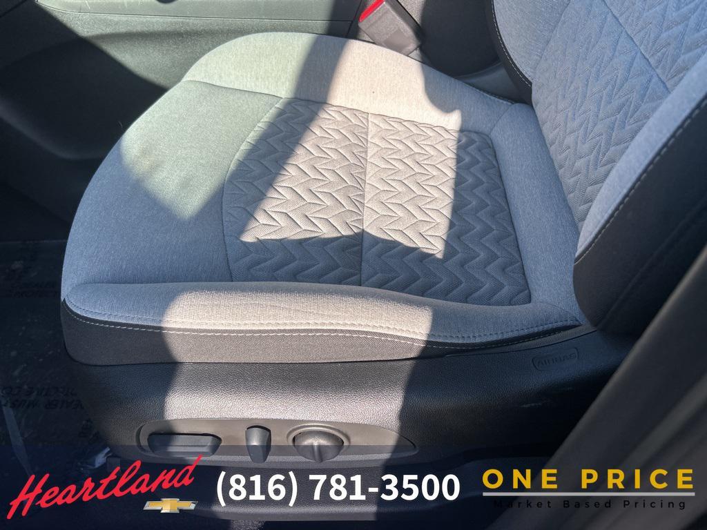 used 2022 Chevrolet Equinox car, priced at $18,650