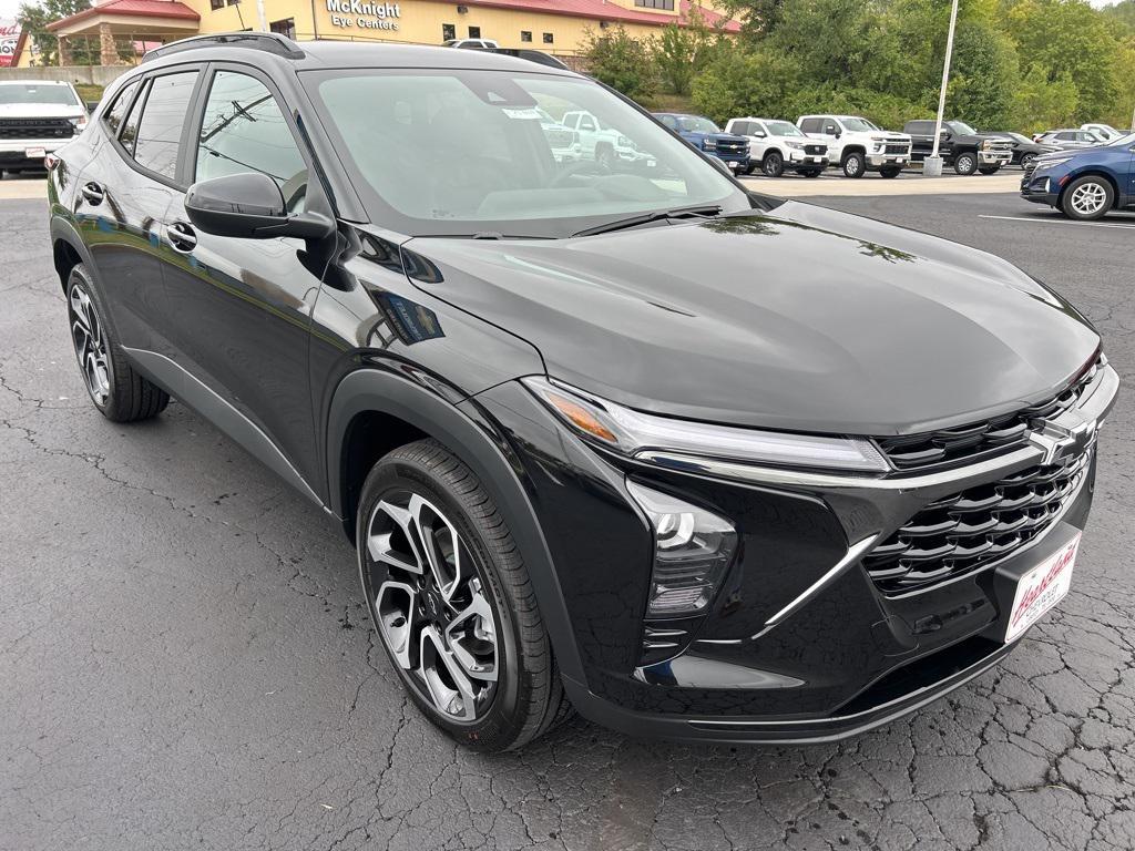 new 2025 Chevrolet Trax car, priced at $26,955