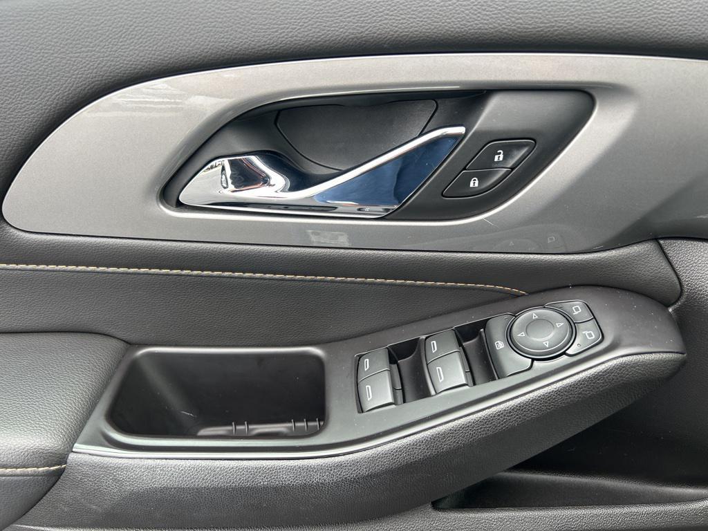 used 2018 Chevrolet Traverse car, priced at $15,506