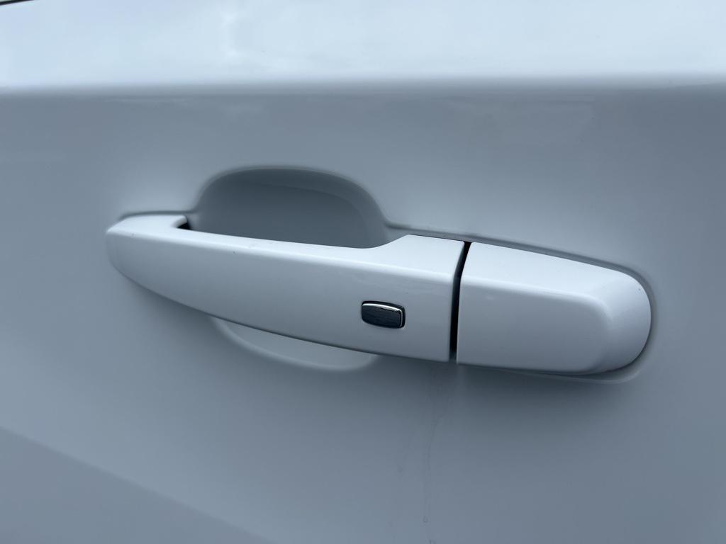 used 2018 Chevrolet Traverse car, priced at $15,506