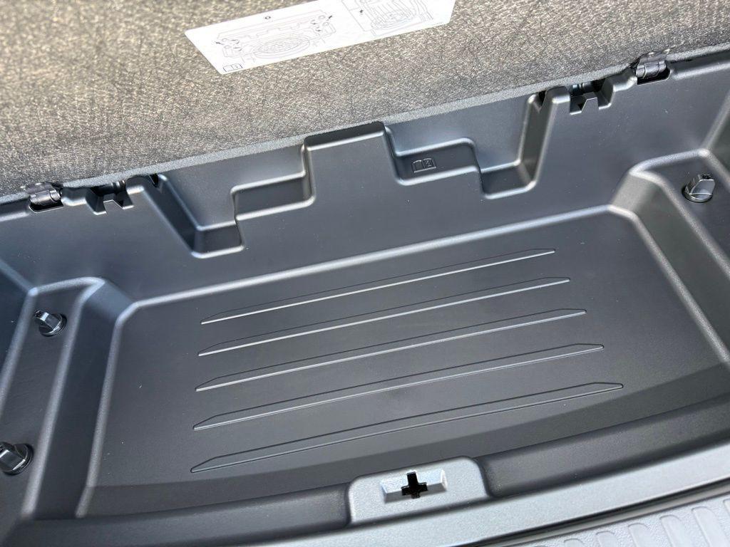 new 2026 Chevrolet Traverse car, priced at $59,290