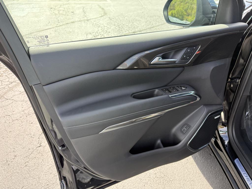 new 2026 Chevrolet Traverse car, priced at $59,290