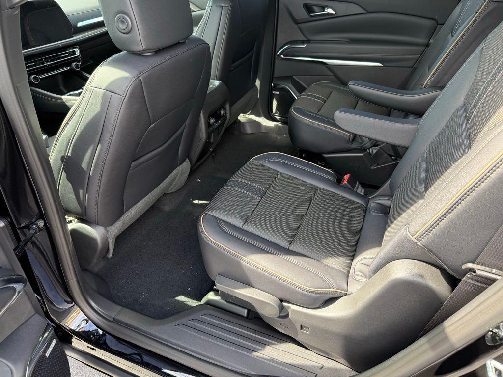 new 2026 Chevrolet Traverse car, priced at $59,290