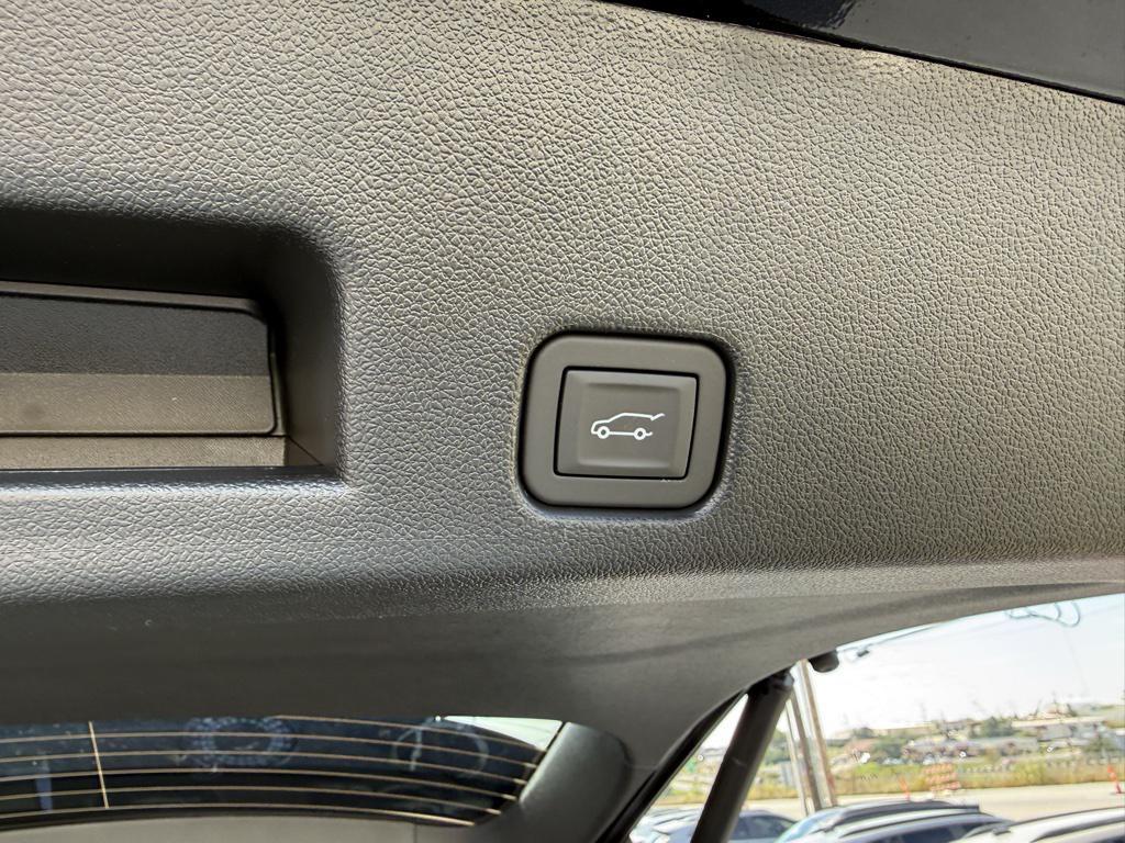 new 2026 Chevrolet Traverse car, priced at $59,290