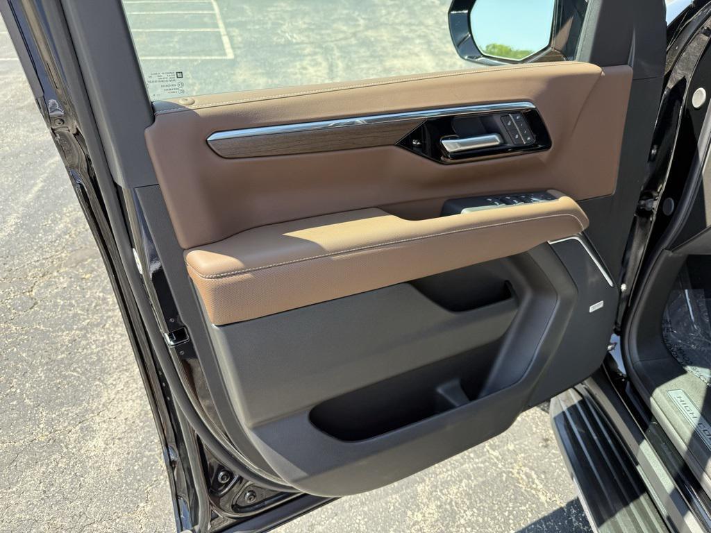 new 2025 Chevrolet Suburban car, priced at $87,170