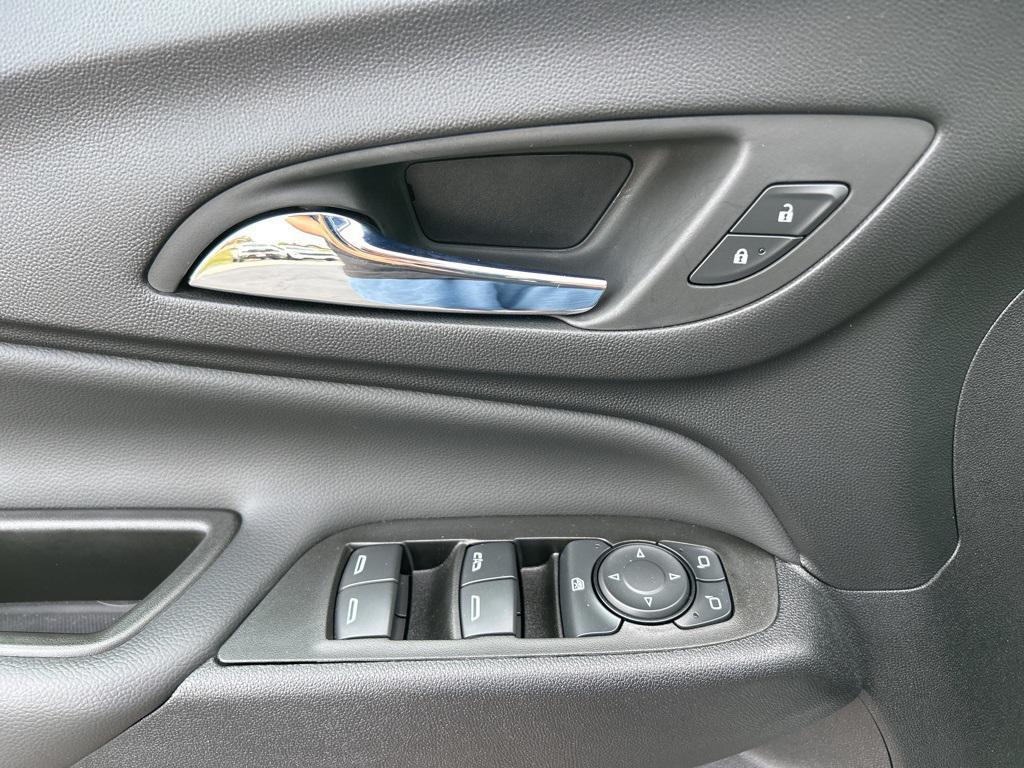 used 2022 Chevrolet Equinox car, priced at $21,488
