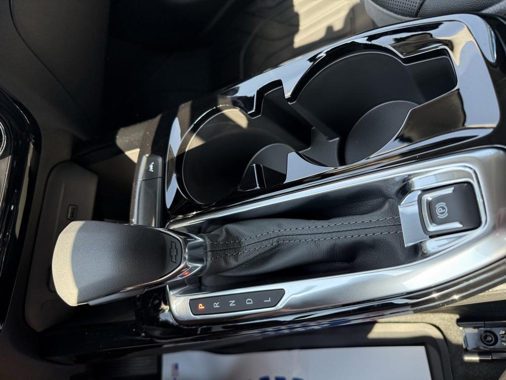 new 2025 Chevrolet Trax car, priced at $26,955