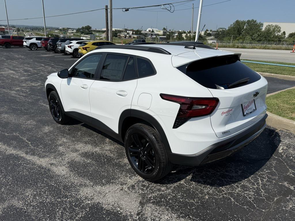 new 2025 Chevrolet Trax car, priced at $26,955