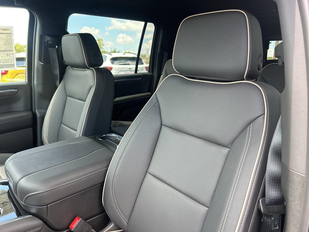 new 2025 Chevrolet Suburban car, priced at $81,795
