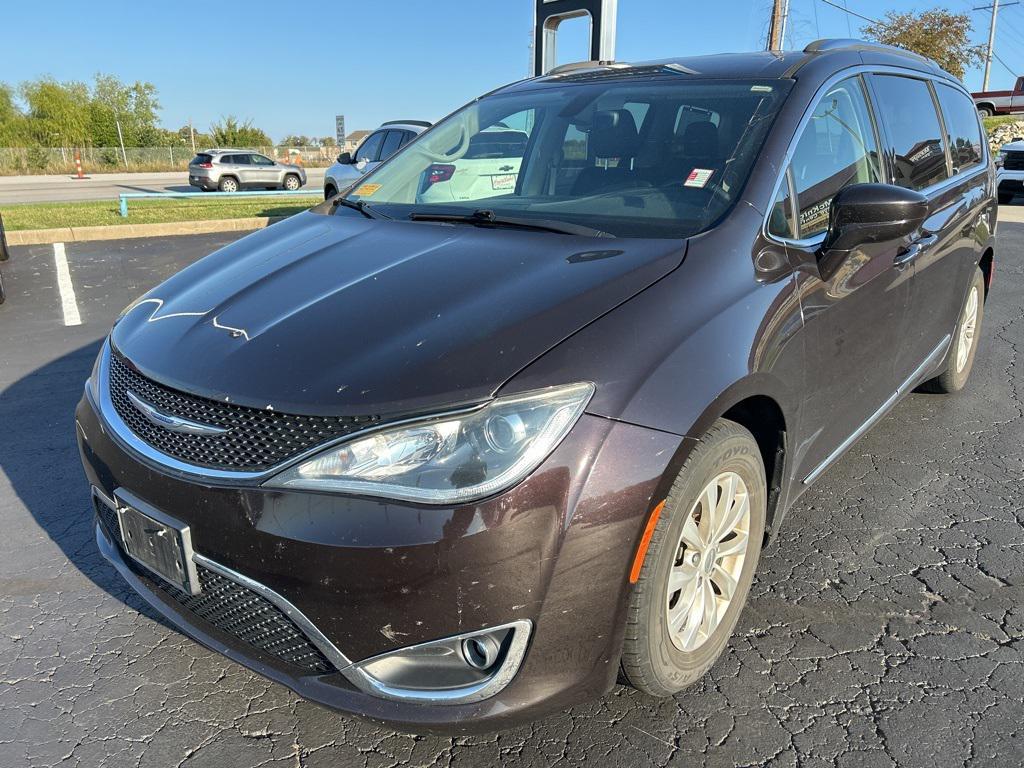 used 2018 Chrysler Pacifica car, priced at $11,250