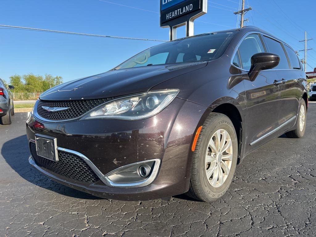 used 2018 Chrysler Pacifica car, priced at $11,399
