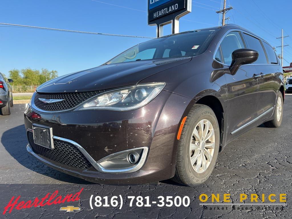 used 2018 Chrysler Pacifica car, priced at $11,250